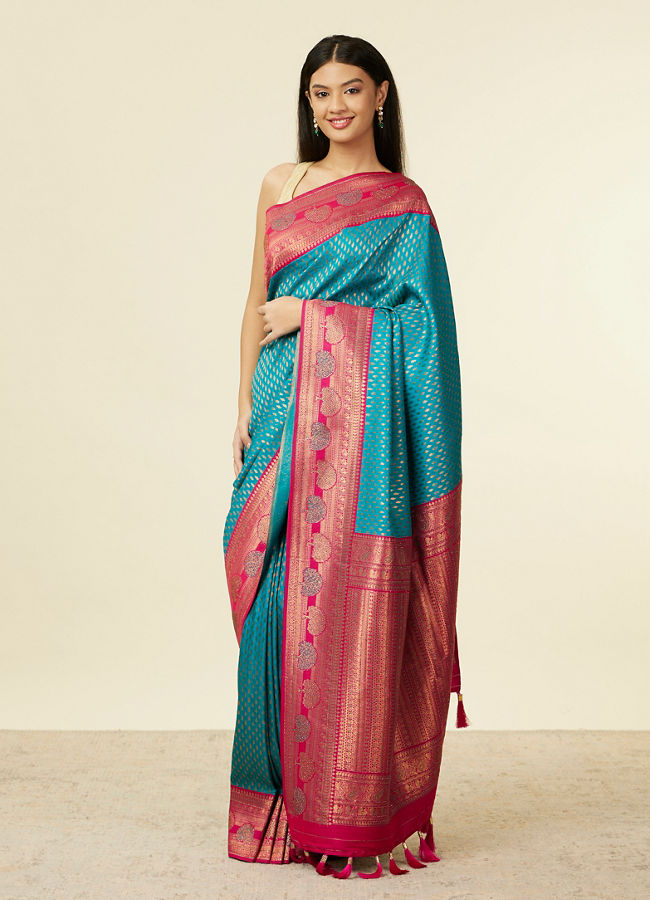 alt message - Mohey Women Rama Green Buta Patterned Saree with Floral Leaf Border image number 3